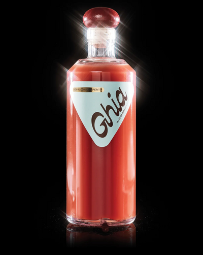Ghia is a non-alcoholic apéritif packed with only pure, natural extracts. Potent plants. Heady herbals. Blithe botanicals. Everything inside our bottle was picked because of its completely natural ability to soothe and to stimulate. Each glass promises to kick up the energy and calm down the mind.