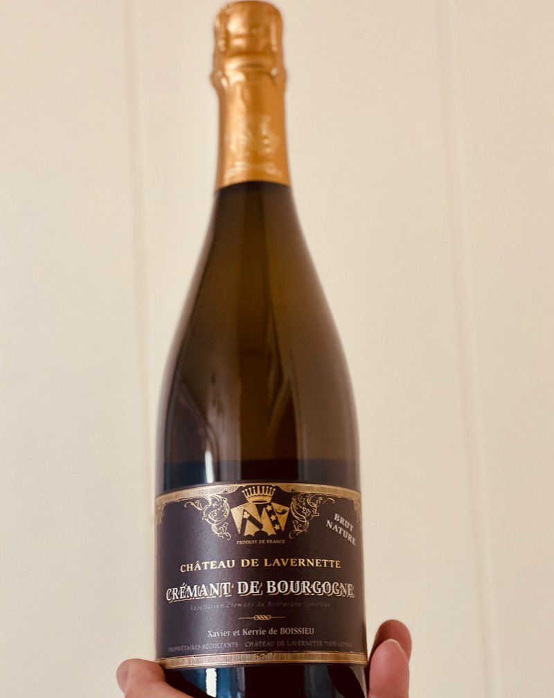 100% Chardonnay. Burgundy, France.  Woman winemaker - Kerrie de Boissieu. All natural. These tiny, golden, rich bubbles are ready to party all day and night. Sherry nuttiness.  Brioche bomb! Fresh hay barn. Champagne vibes but half the cost. Green apple jam.