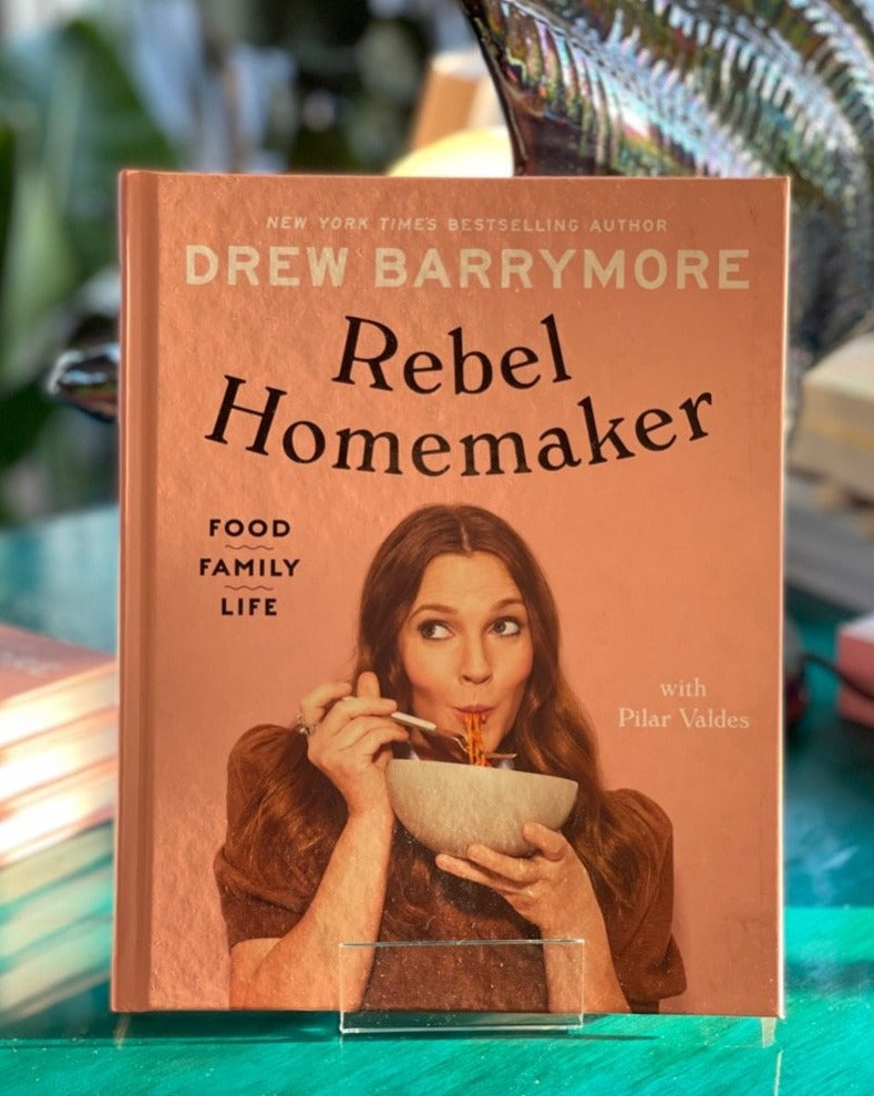 In her first lifestyle book, Drew Barrymore will take you inside her kitchen and her life, sharing thirty-six amazing recipes, from Soft-Scrambled Yuzu Kosho Eggs to Brie and Apple Grilled Cheese to Harissa Spaghetti, which she developed along with chef Pilar Valdes, a personal friend and a regular guest on Drew’s CBS talk show.