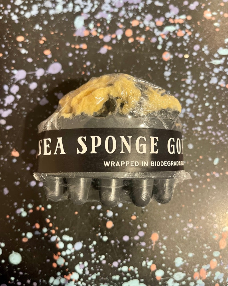 This dreamy soap is made with skin-softening goat's milk and rose clay. It is embedded with a natural sea sponge (sustainably harvested in the Bahamas) to help create lots of lather and provide gentle exfoliation.