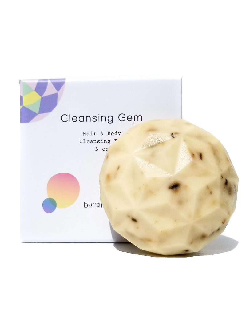 Unique and geometric, this soap is naturally cleansing and richly moisturizing. Plus, carefully created as a zero-waste product with no plastic involved, you can pamper your skin while doing your part for the environment. So lather up and let your skin feel soft and supple, from the top of your head to the tips of your toes.