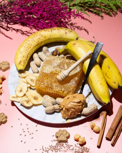 The perfect treat for Dogs & Puppies for Halloween, Thanksgiving & the Holiday season! Peanut butter and banana aka a match made in heaven - just like you and your pup!